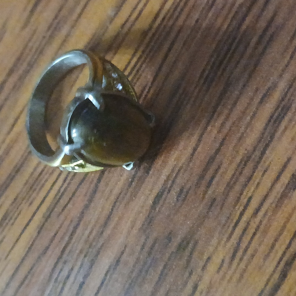 Ring‎ - Picture 3 of 7